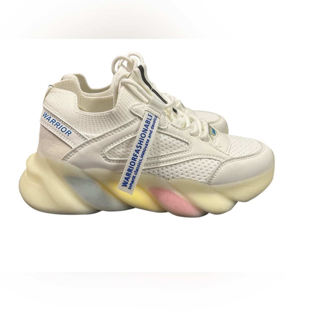 Women’s ice cream swirl platform comfort sneakers size 7